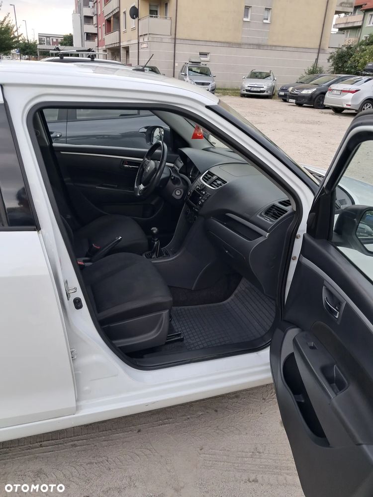 Suzuki Swift - 5