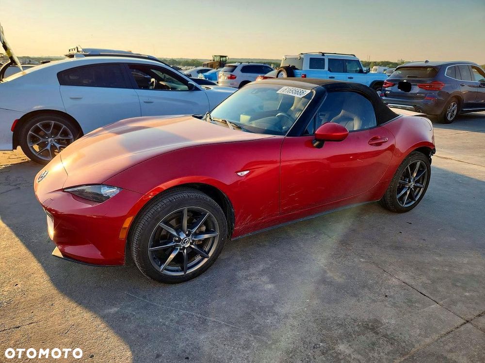 Mazda MX-5 SKYACTIV-G 184 Signature - 1