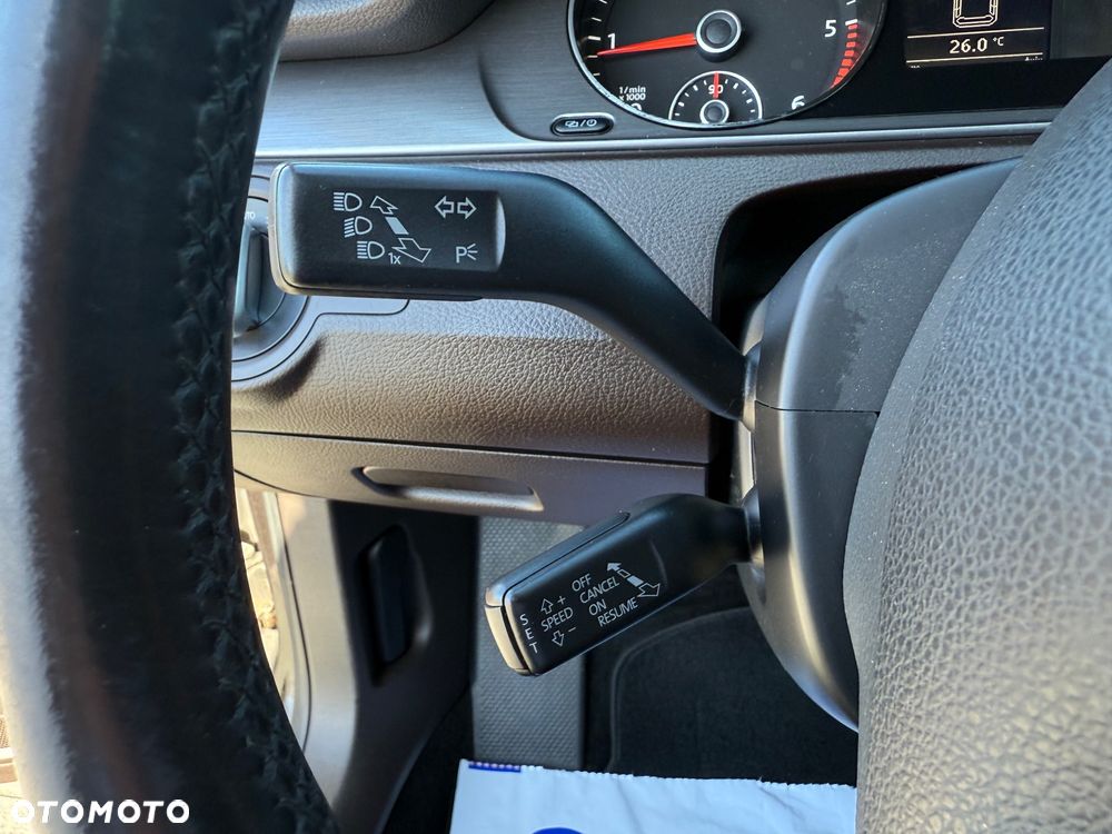 Volkswagen Passat 2.0 TDI Comfortline DSG - 25