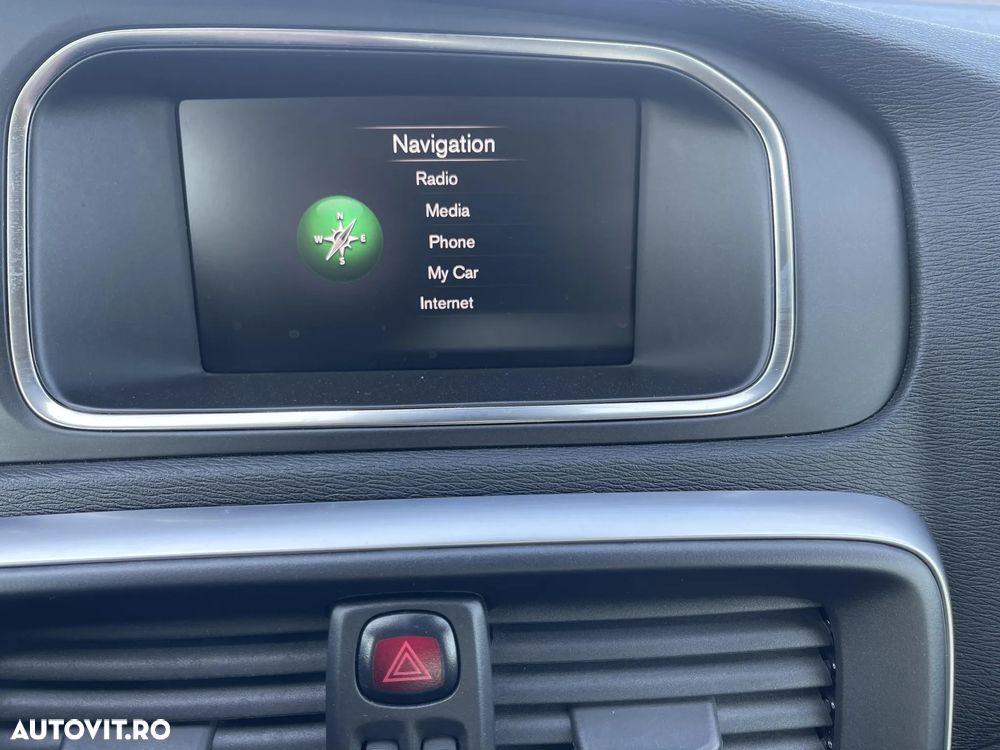 Volvo V40 D2 Geartronic - 13