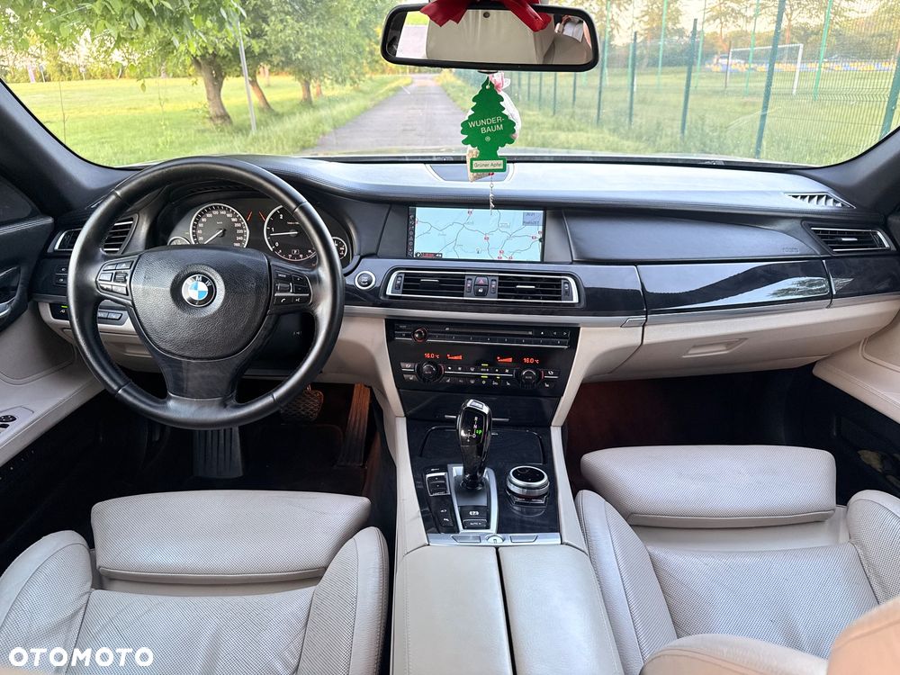 BMW Seria 7 730d - 31