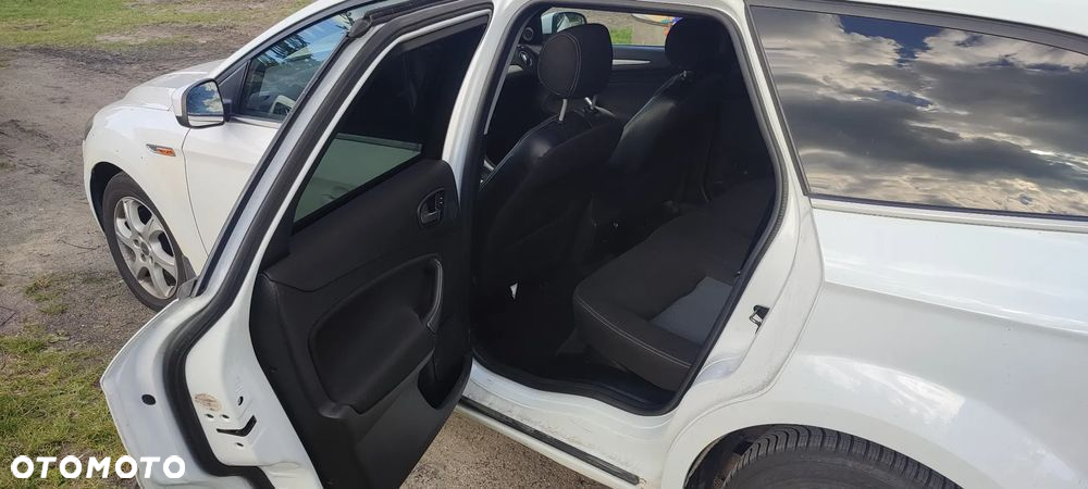 Ford Mondeo 2.0 TDCi Ambiente - 6