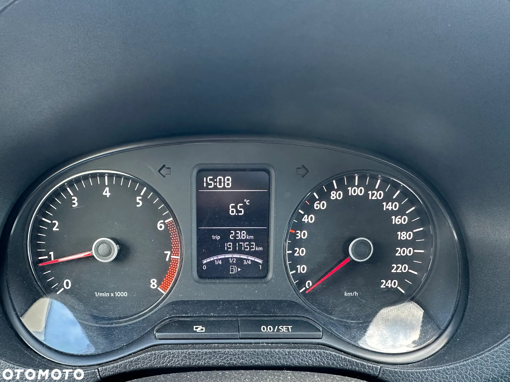 Volkswagen Polo 1.2 Blue Motion Technology Comfortline - 9