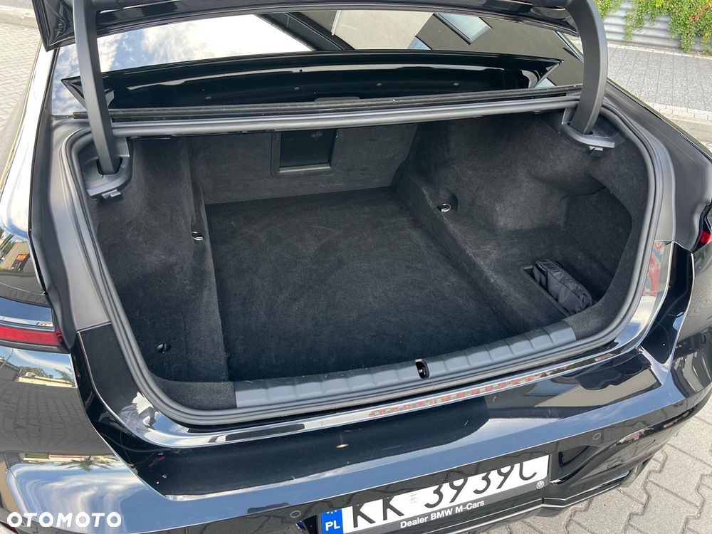 BMW Seria 7 - 12