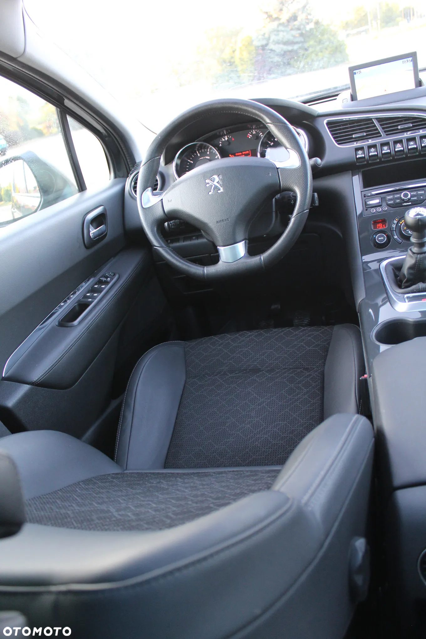 Peugeot 3008 1.2 PureTech Allure Pack S&S - 25