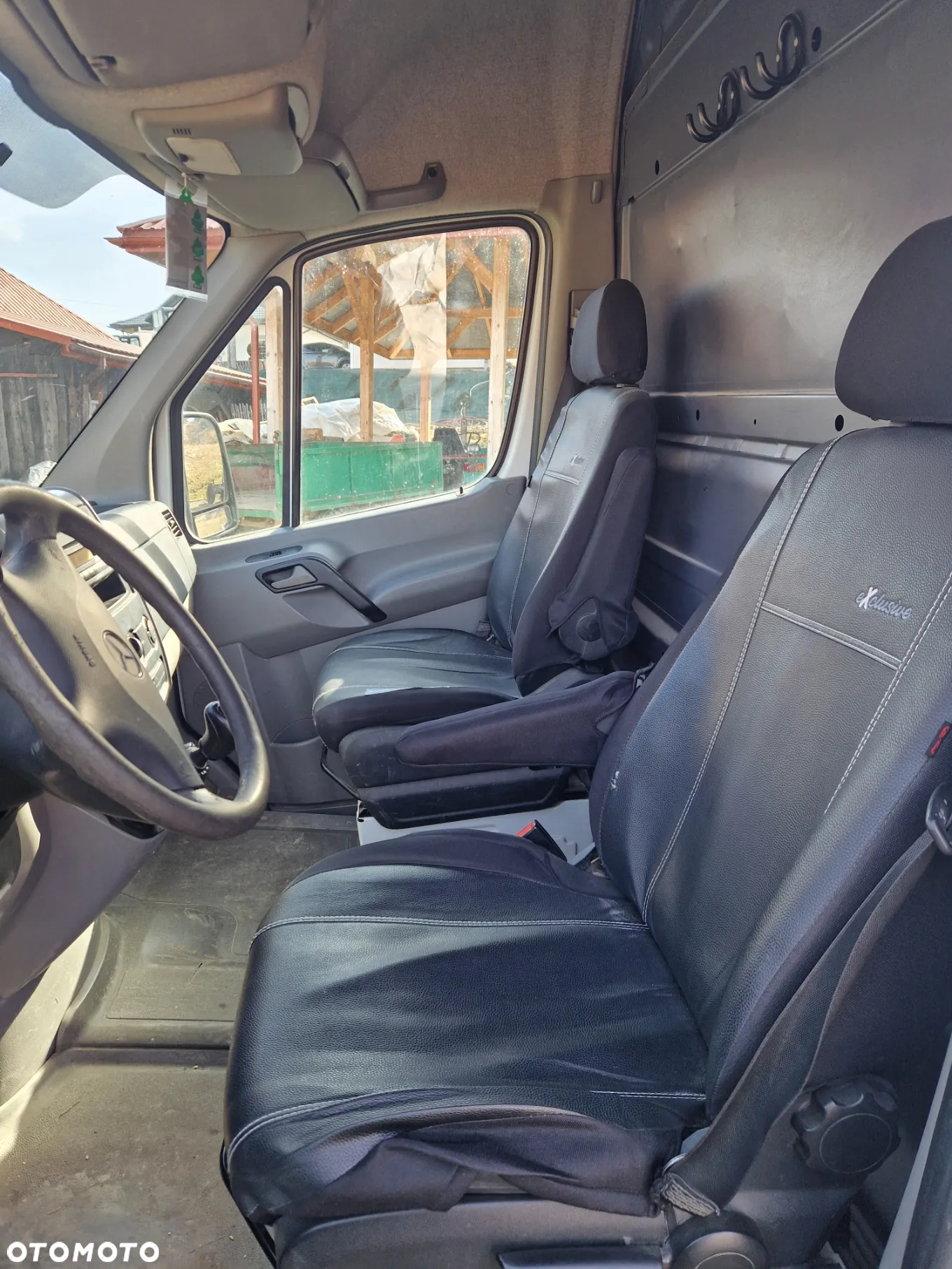 Mercedes-Benz Sprinter - 16