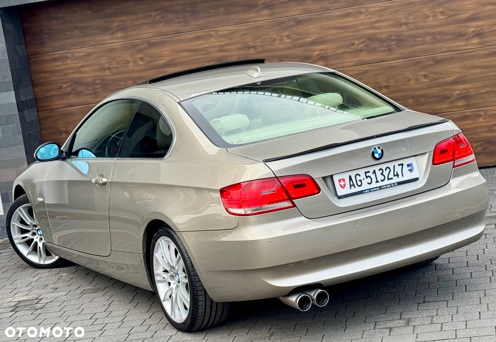 BMW Seria 3 330i Edition Exclusive - 7