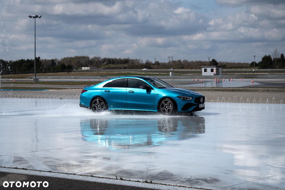 Mercedes-Benz CLA AMG 35 mHEV 4-Matic 8G-DCT - 3