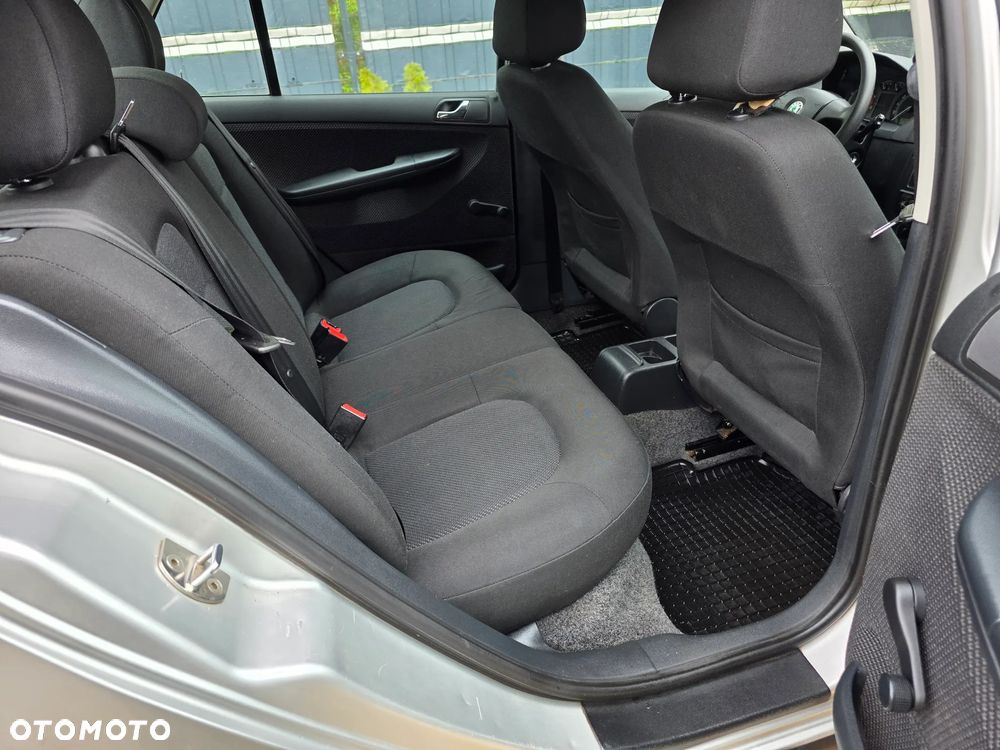 Skoda Fabia 1.2 12V Classic + - 4