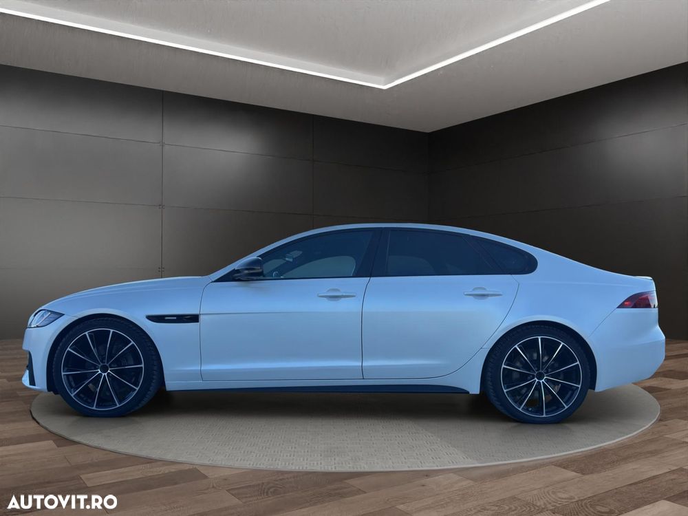 Jaguar XF - 18