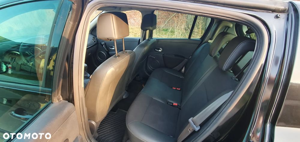 Renault Clio 1.2 16V Night&Day - 8