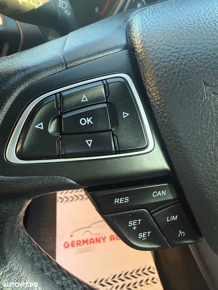 Ford Grand C-Max - 25