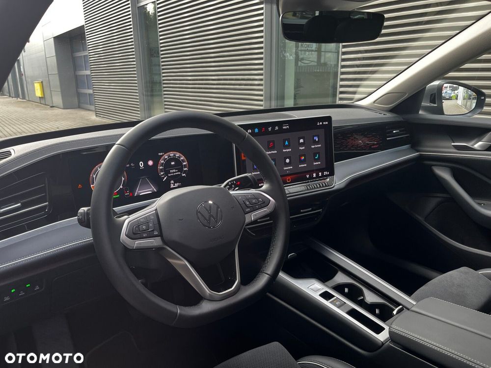 Volkswagen Passat Variant 1.5 TSI ACT mHEV Business Plus DSG - 13