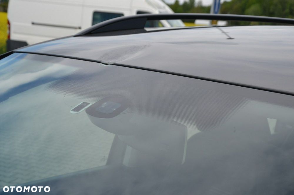 Volkswagen Touran - 22