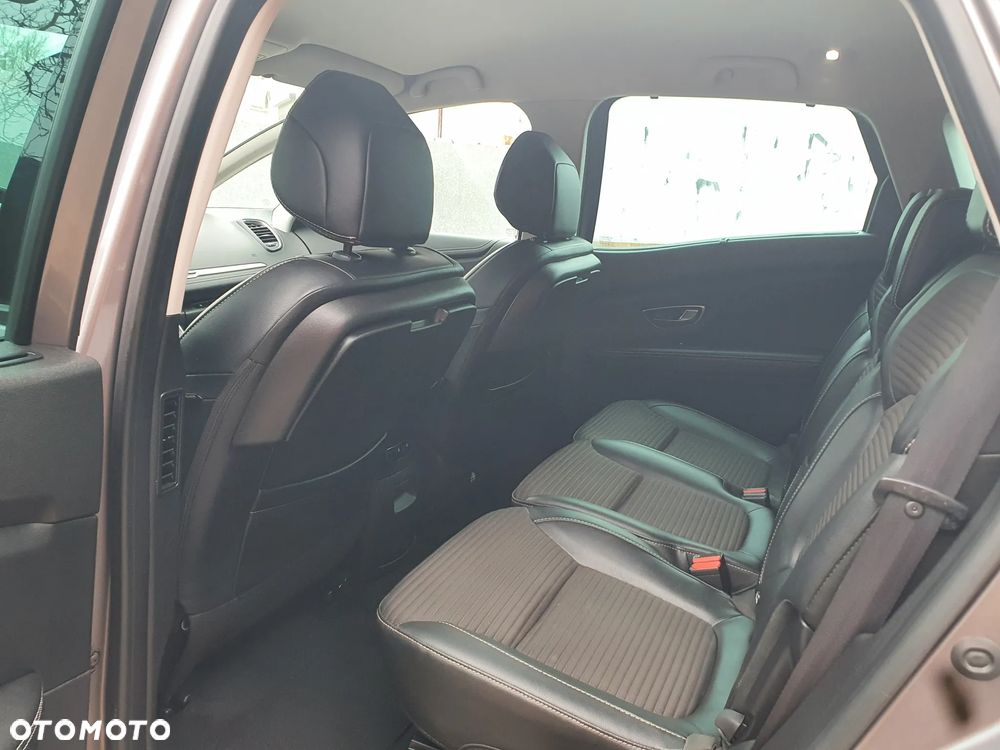 Renault Scenic TCe 140 GPF EDC INTENS - 12