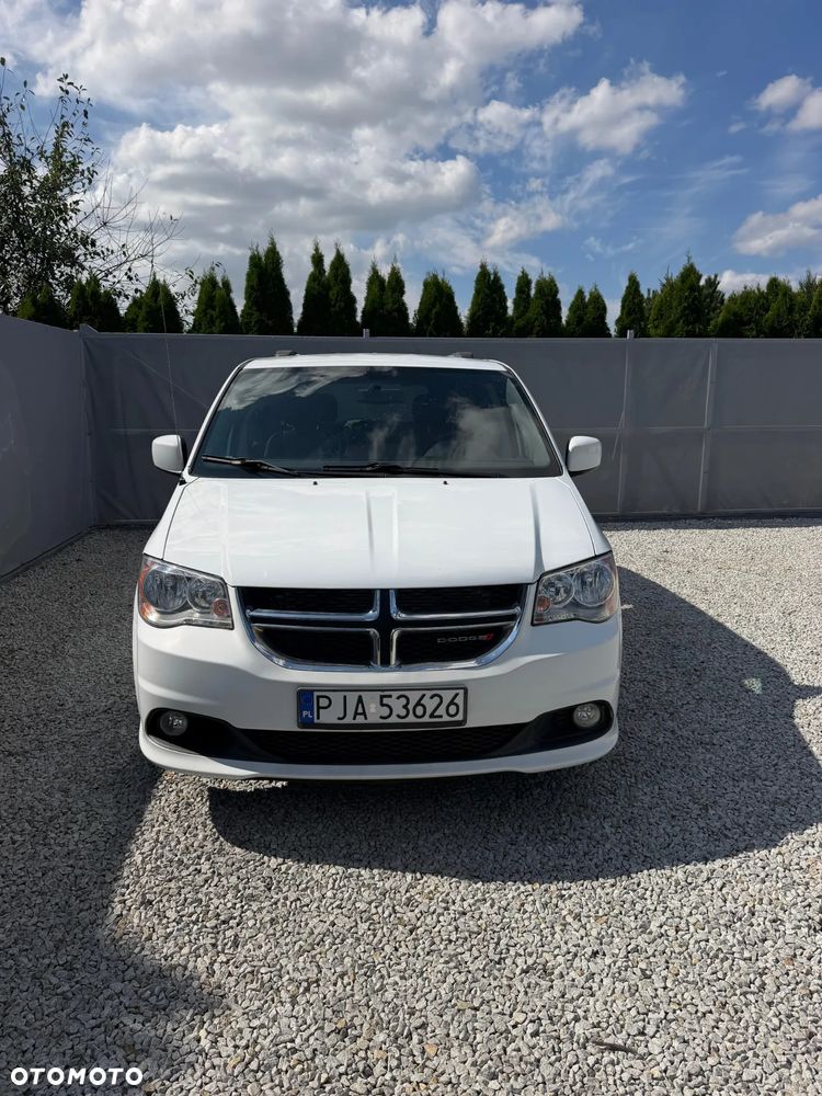 Dodge Caravan - 11