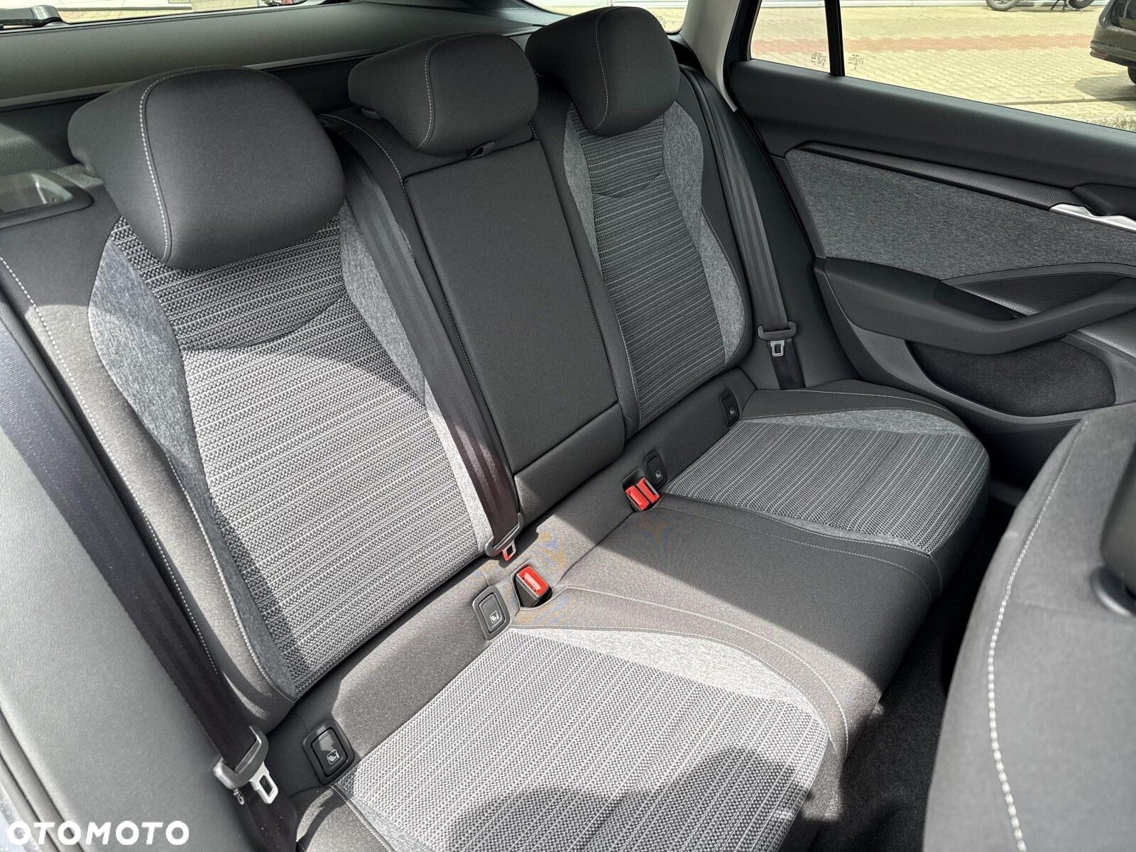 Skoda Superb 1.5 TSI mHEV Selection DSG - 27