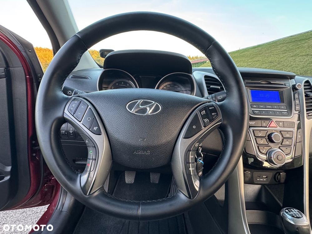 Hyundai i30 blue 1.4 YES Gold - 35