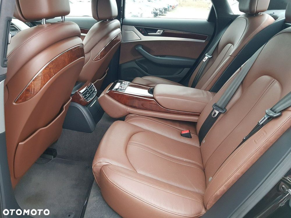 Audi A8 4.2 FSI Quattro - 11
