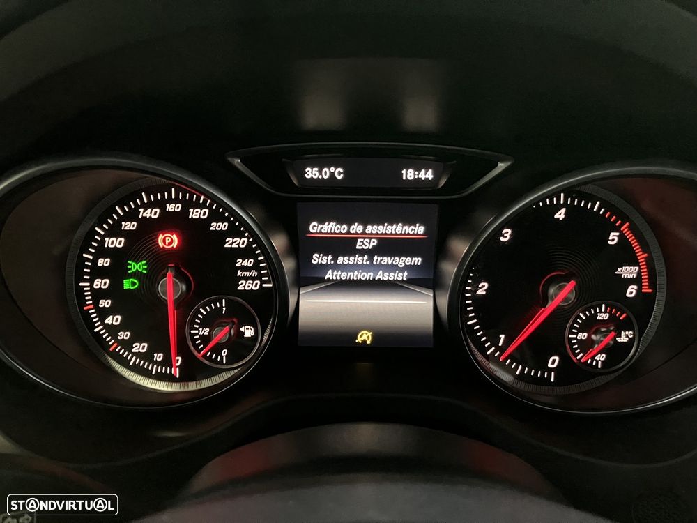 Mercedes-Benz CLA 180 d Shooting Brake - 28