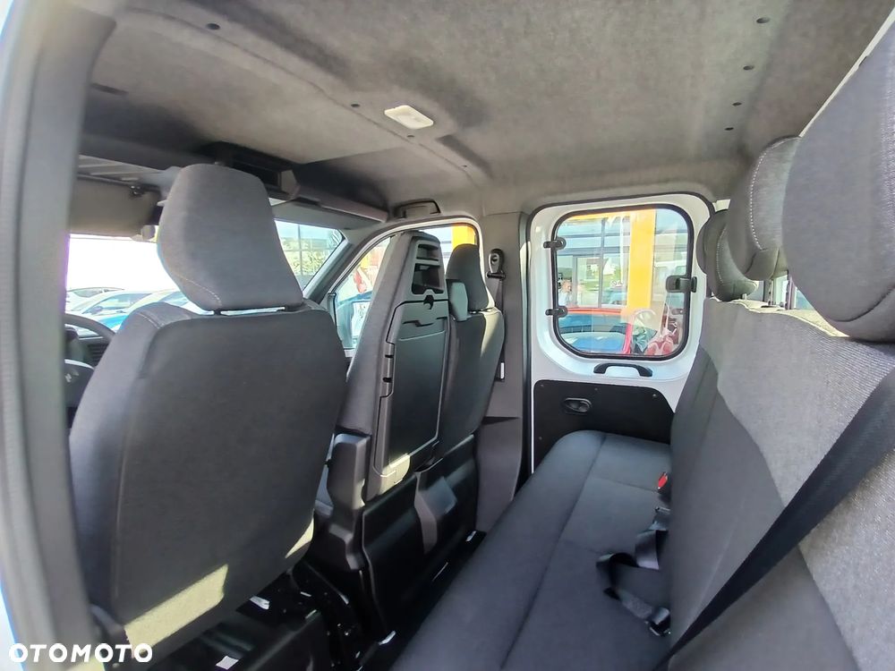 Renault Master podwójna kabina - 12