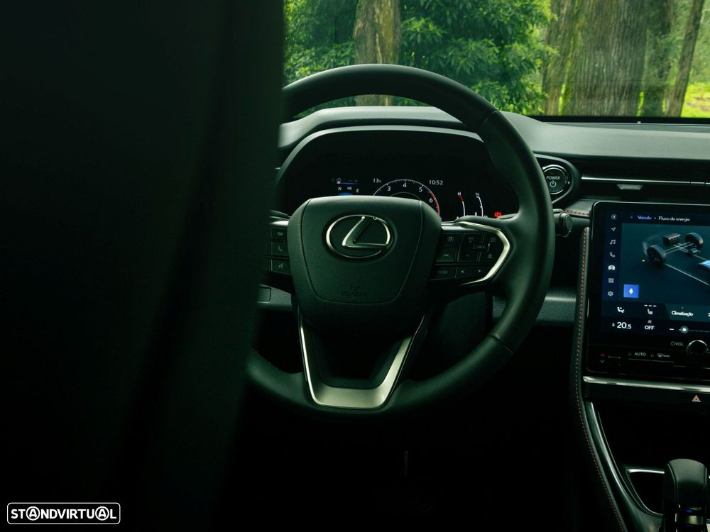 Lexus LBX - 38