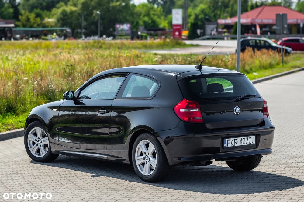 BMW Seria 1 118d - 14