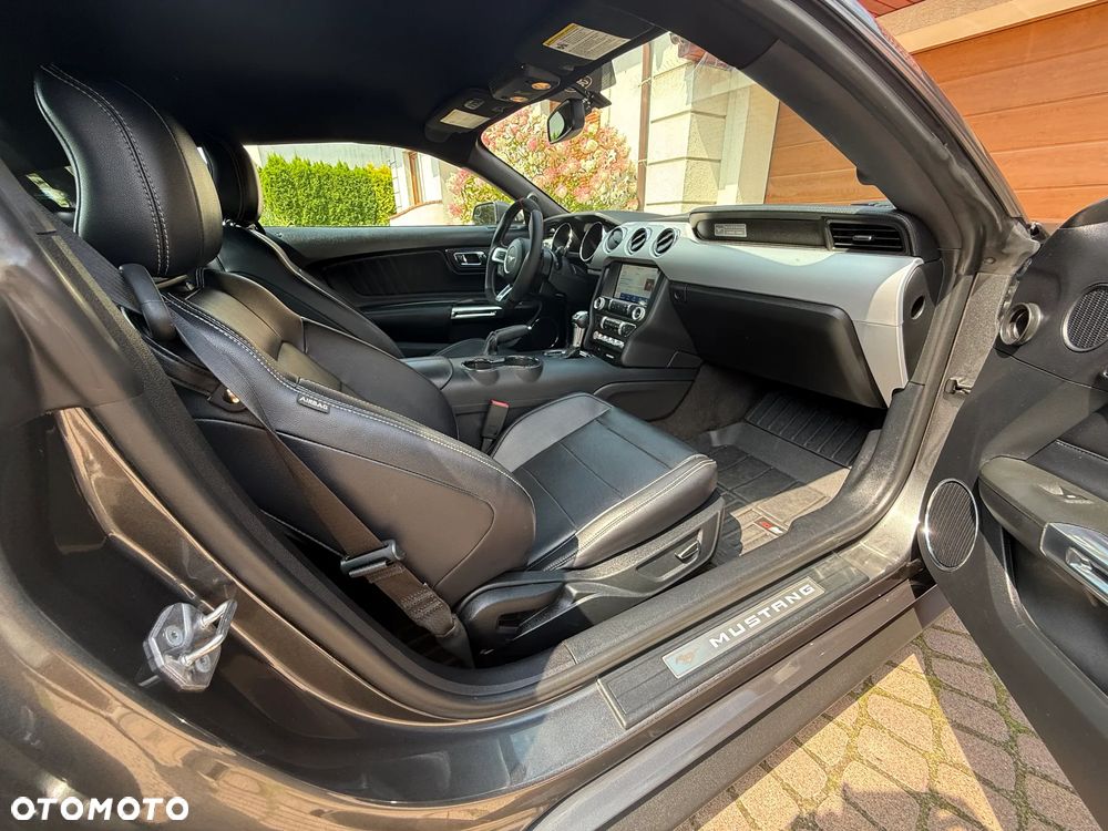 Ford Mustang 5.0 V8 GT - 26