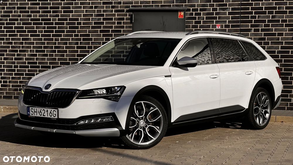 Skoda Superb Combi 2.0 TDI 4x4 DSG Scout - 5