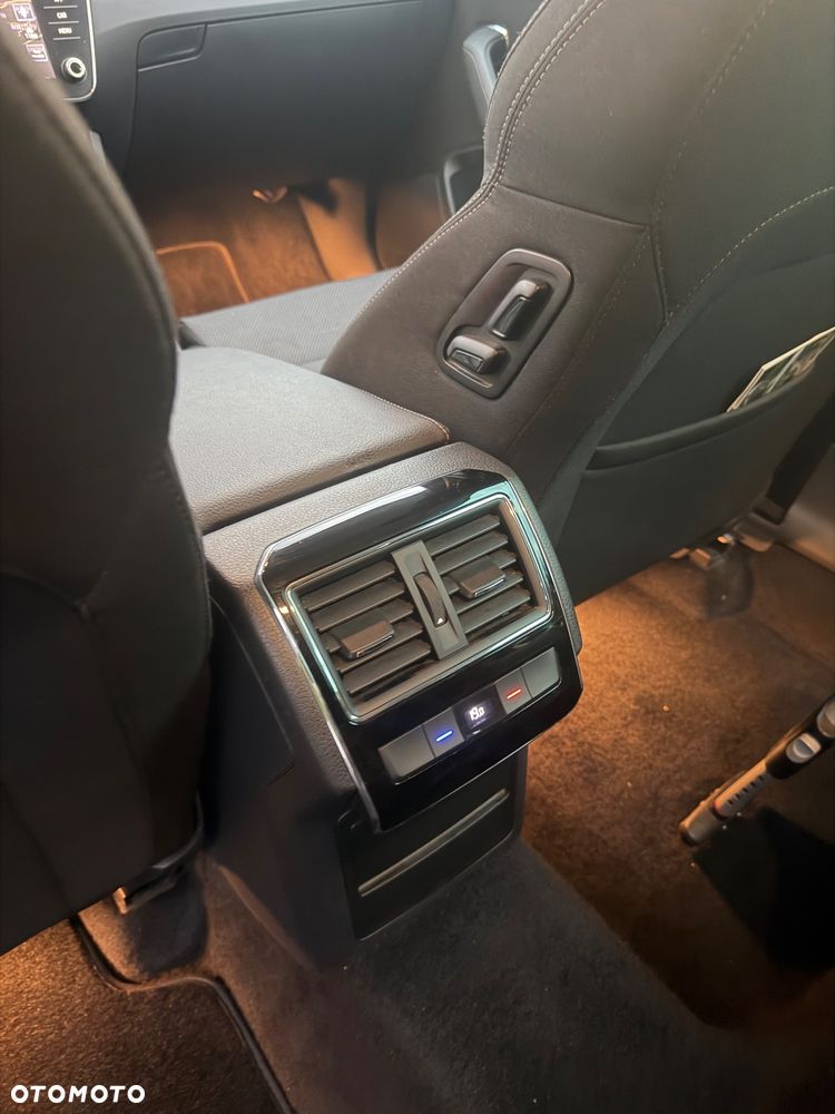 Skoda Superb 2.0 TDI DSG Style - 20