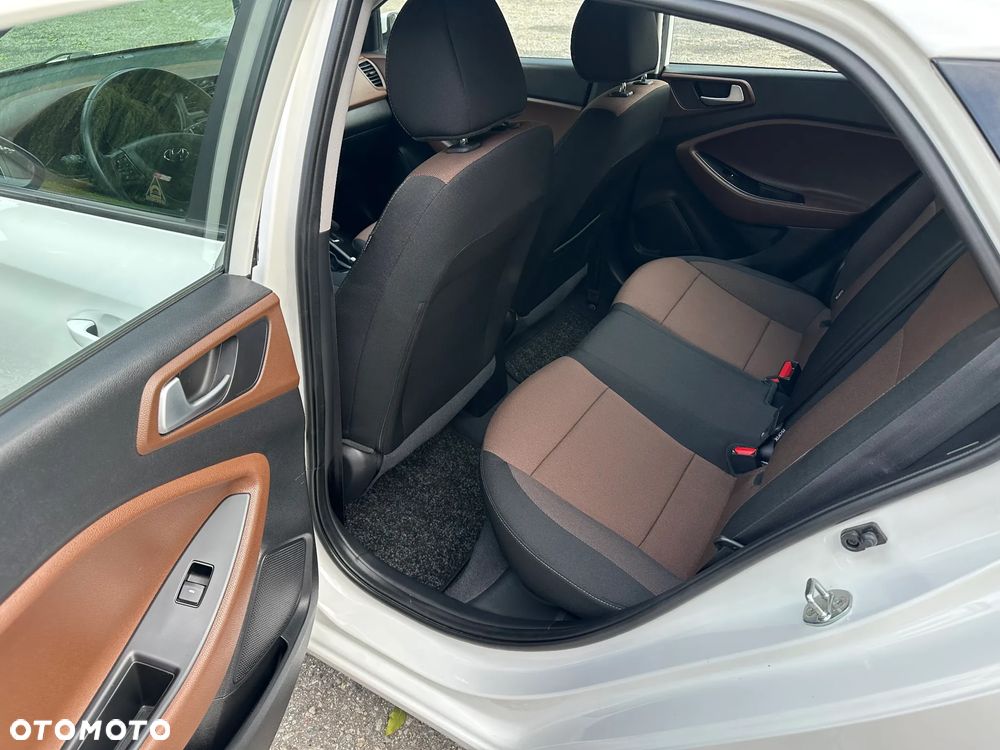 Hyundai i20 1.2 Elegant - 29