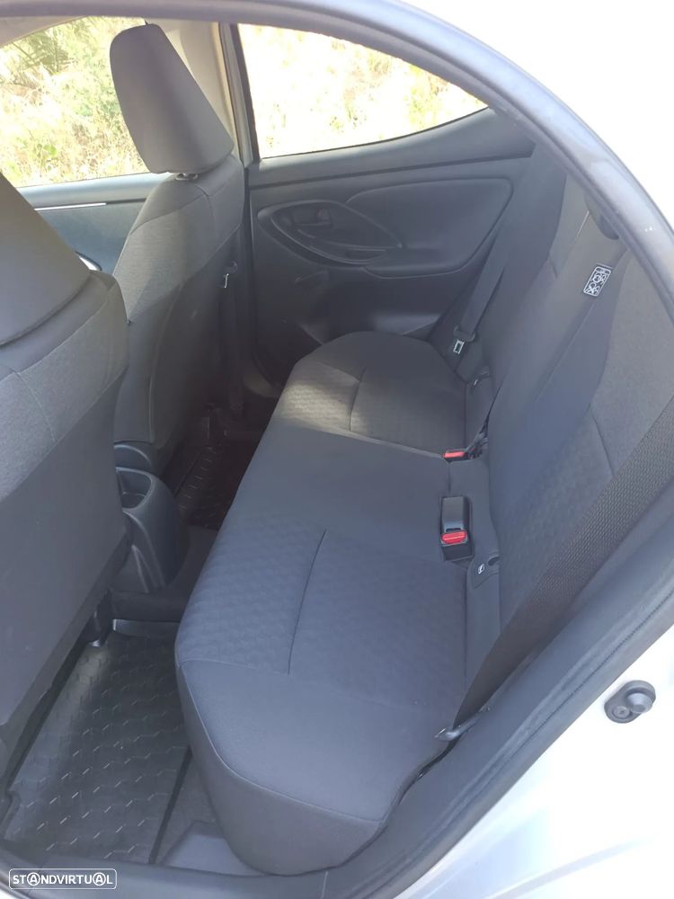 Toyota Yaris - 8
