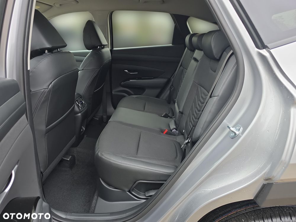 Hyundai Tucson 1.6 T-GDi HEV Executive 2WD - 11