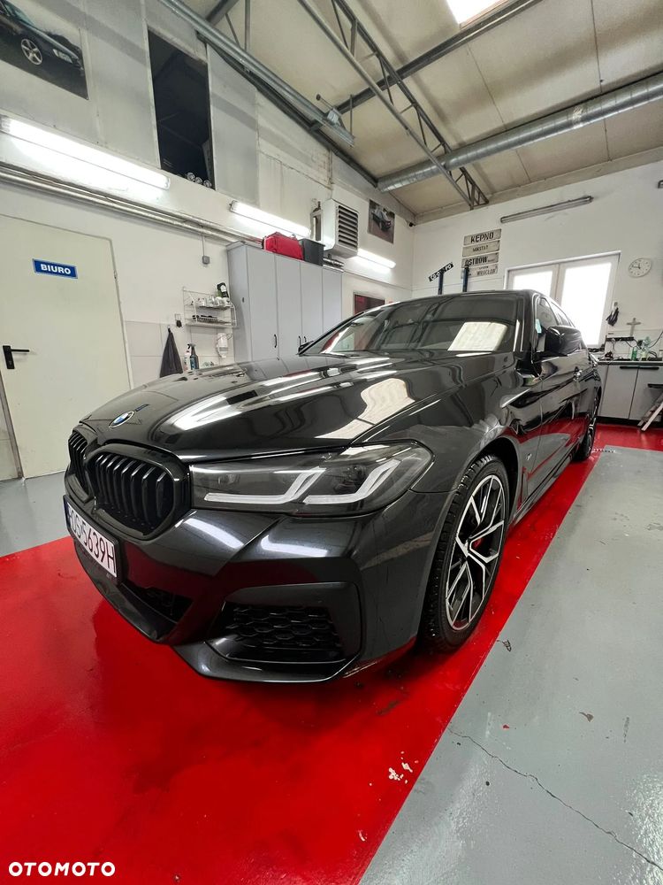 BMW Seria 5 520d xDrive - 1