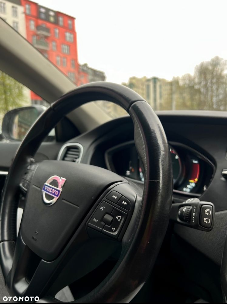Volvo V40 T2 Geartronic RDesign - 8