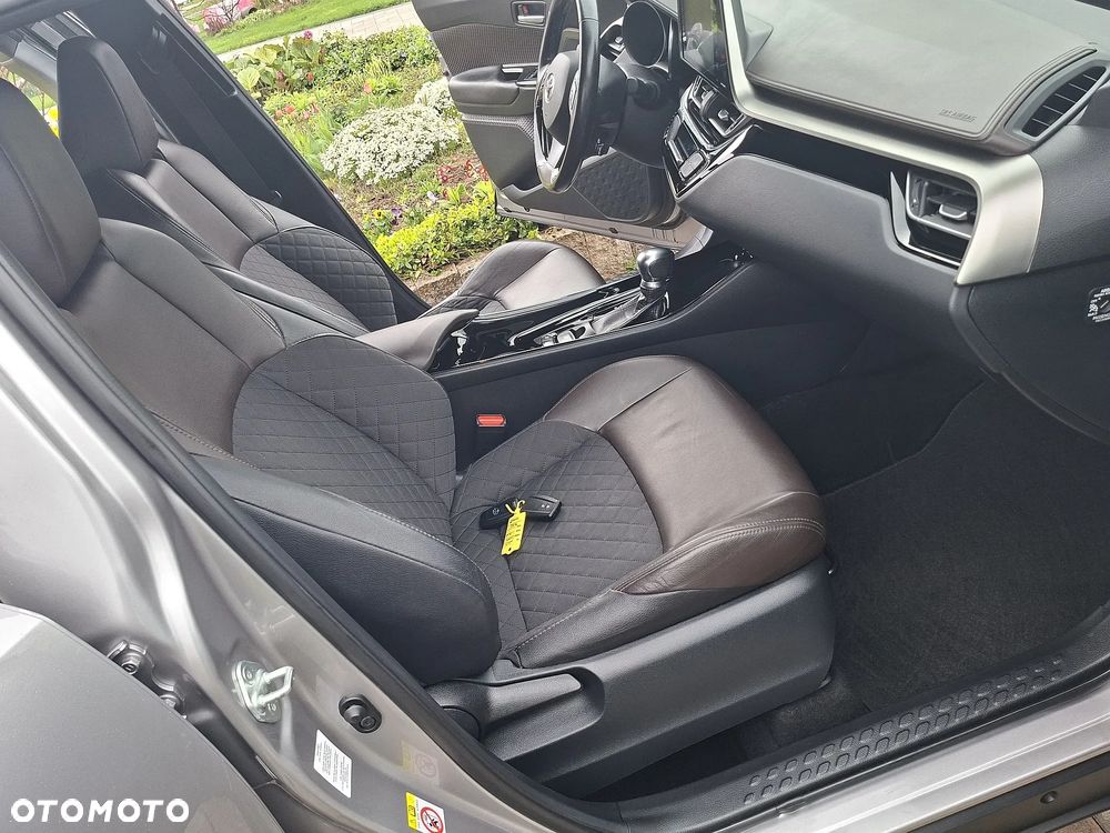 Toyota C-HR - 13