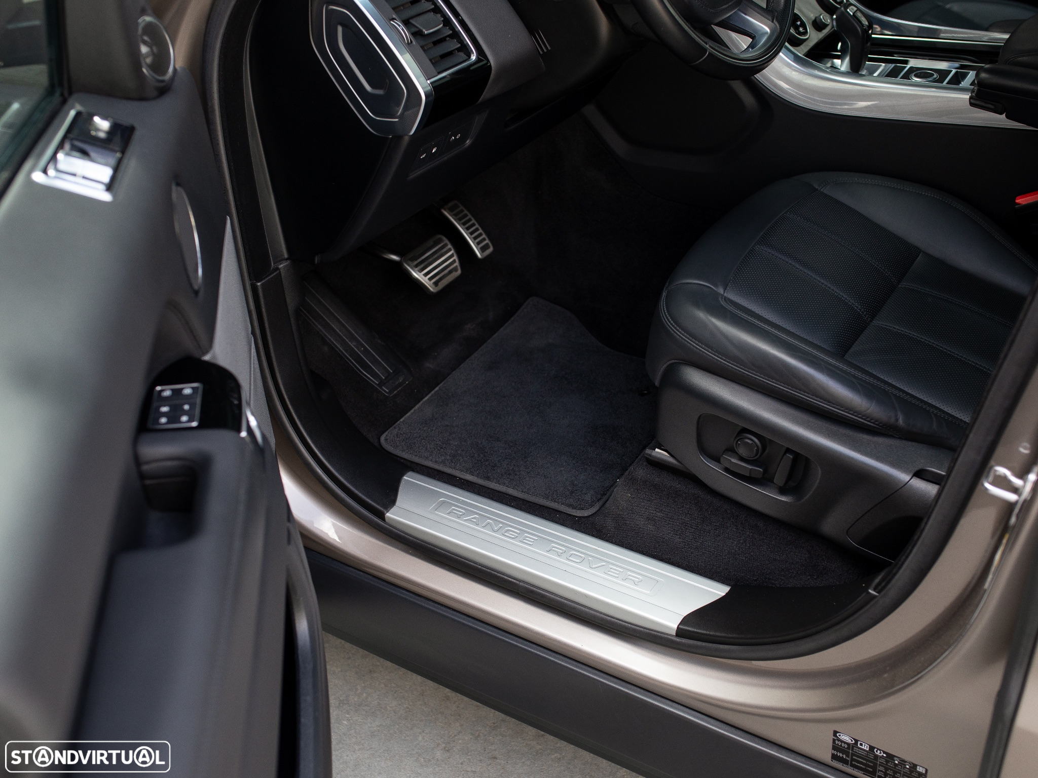 Land Rover Range Rover Sport P440e Hybrid Dynamic HSE - 28