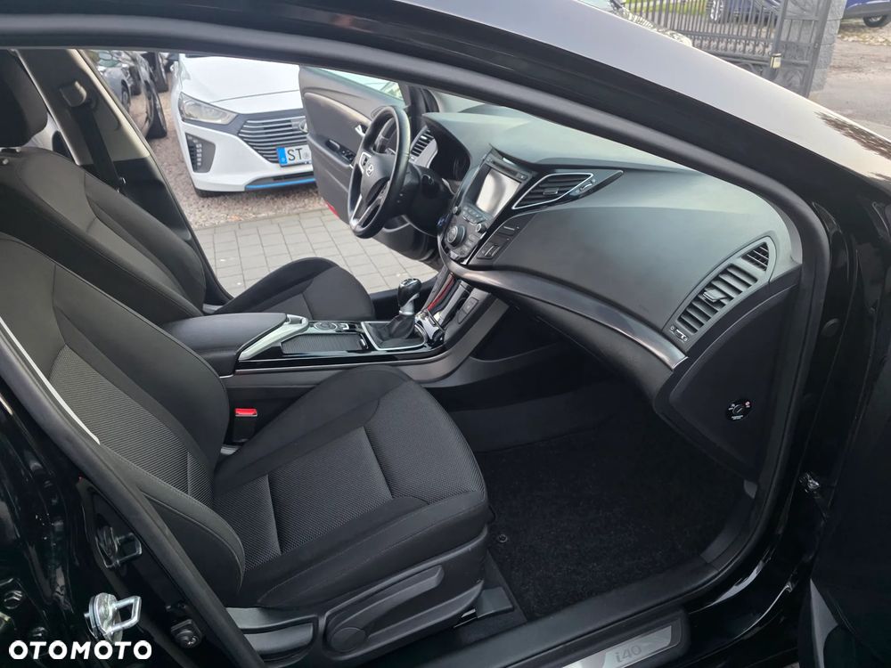 Hyundai i40 2.0 GDI Comfort + - 16