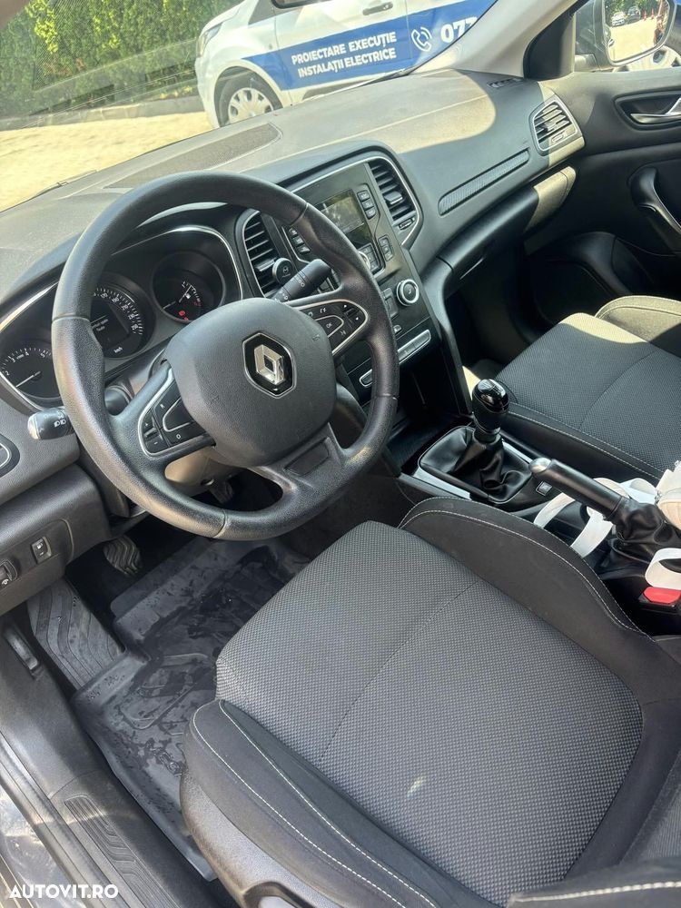Renault Megane 2019 photo 3