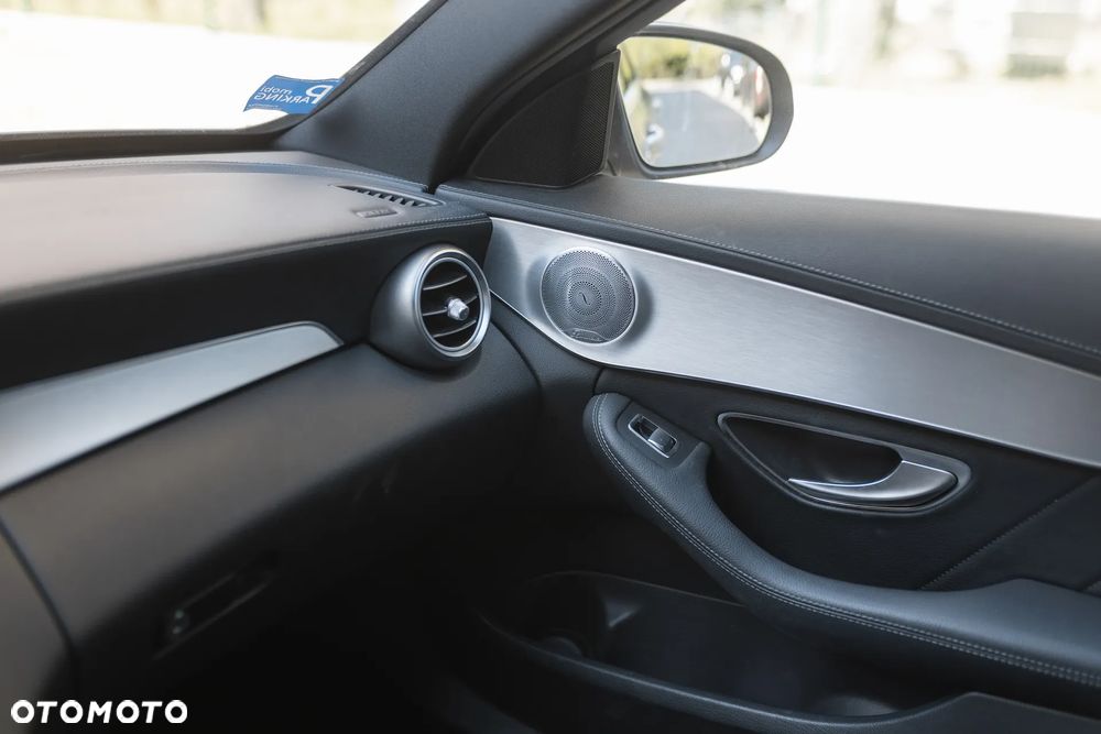 Mercedes-Benz Klasa C 200 4Matic 7G-TRONIC AMG Line - 18