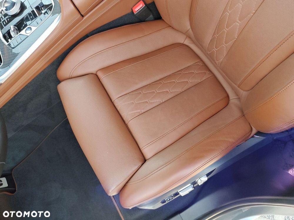 BMW X7 - 14
