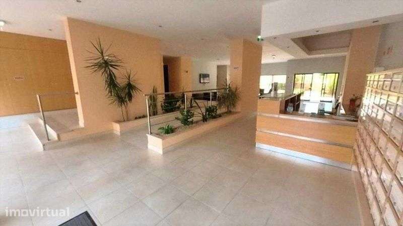 T2 Praia da Rocha com Garagem em Condomínio de Luxo - Grande imagem: 3/9
