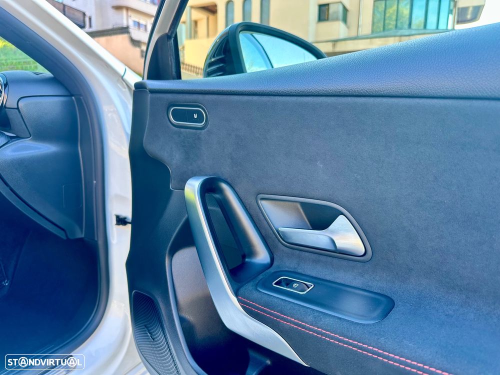 Mercedes-Benz A 180 Limousine d 7G-DCT AMG Line - 37