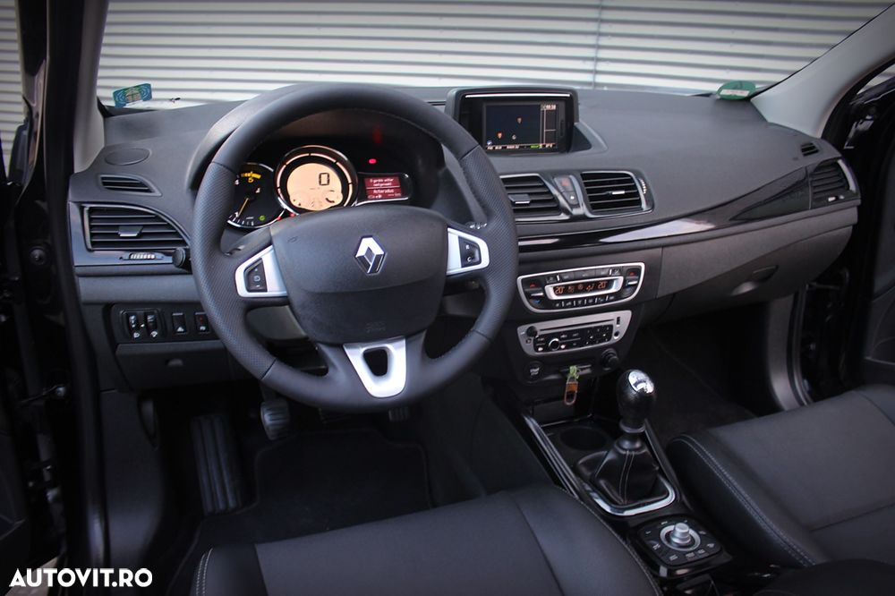 Renault Megane ENERGY dCi 110 Start & Stop Bose Edition - 9