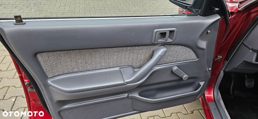 Toyota Camry 2.0 TD GL - 17