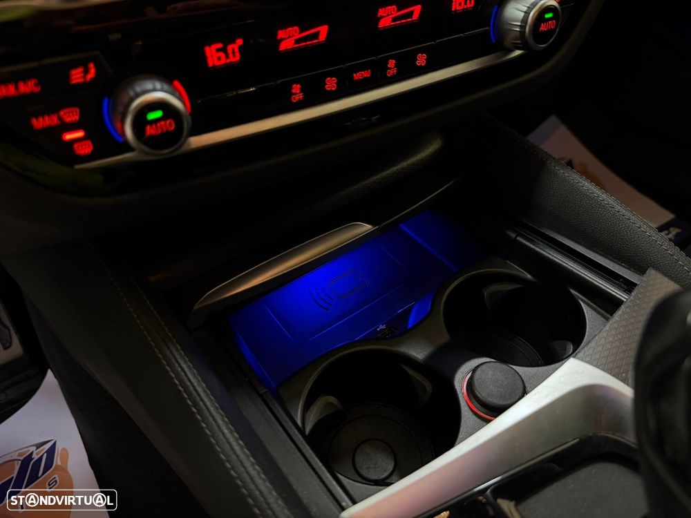 BMW 520 d Pack Desportivo M Auto - 50