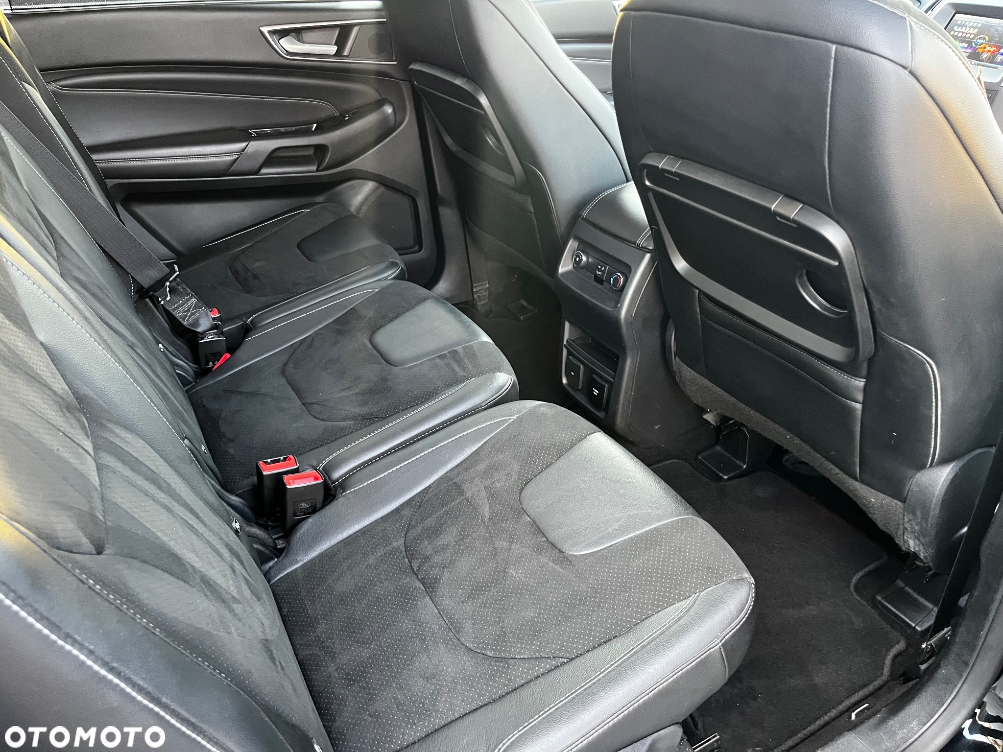 Ford Galaxy 2.0 EcoBoost Titanium - 11