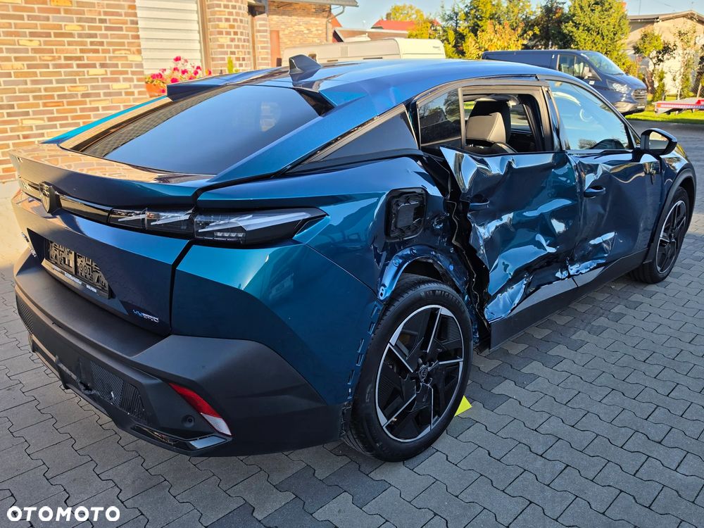 Peugeot 408 - 5