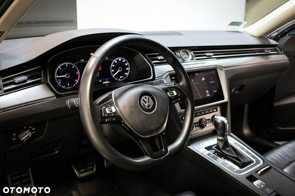 Volkswagen Passat - 15