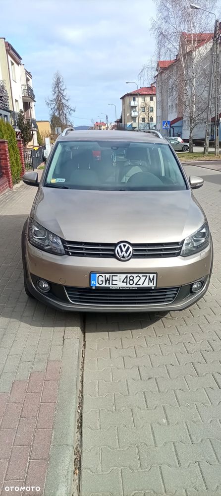 Volkswagen Touran - 1